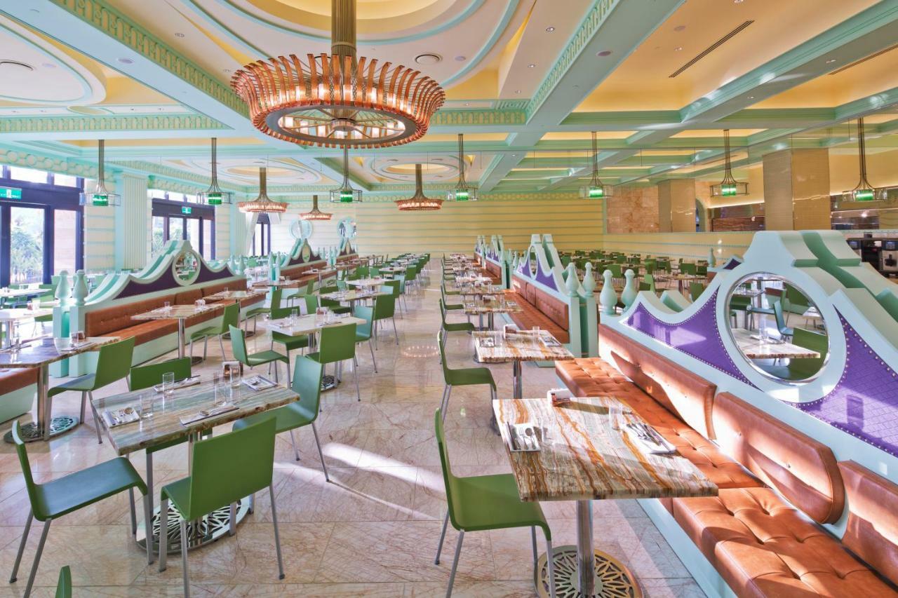 โรงแรมเดอะ หลิน ไถจง ภายนอก รูปภาพ The interior of the restaurant