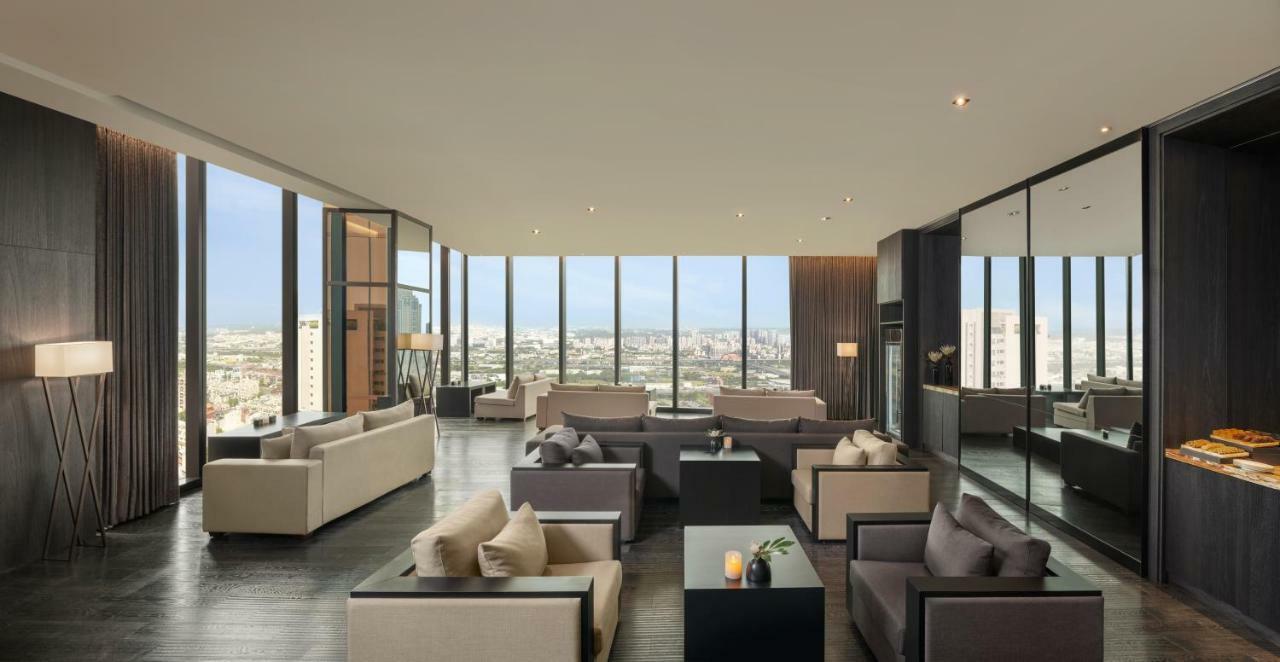 โรงแรมเดอะ หลิน ไถจง ภายนอก รูปภาพ The Club Lounge at the Ritz-Carlton, Dubai